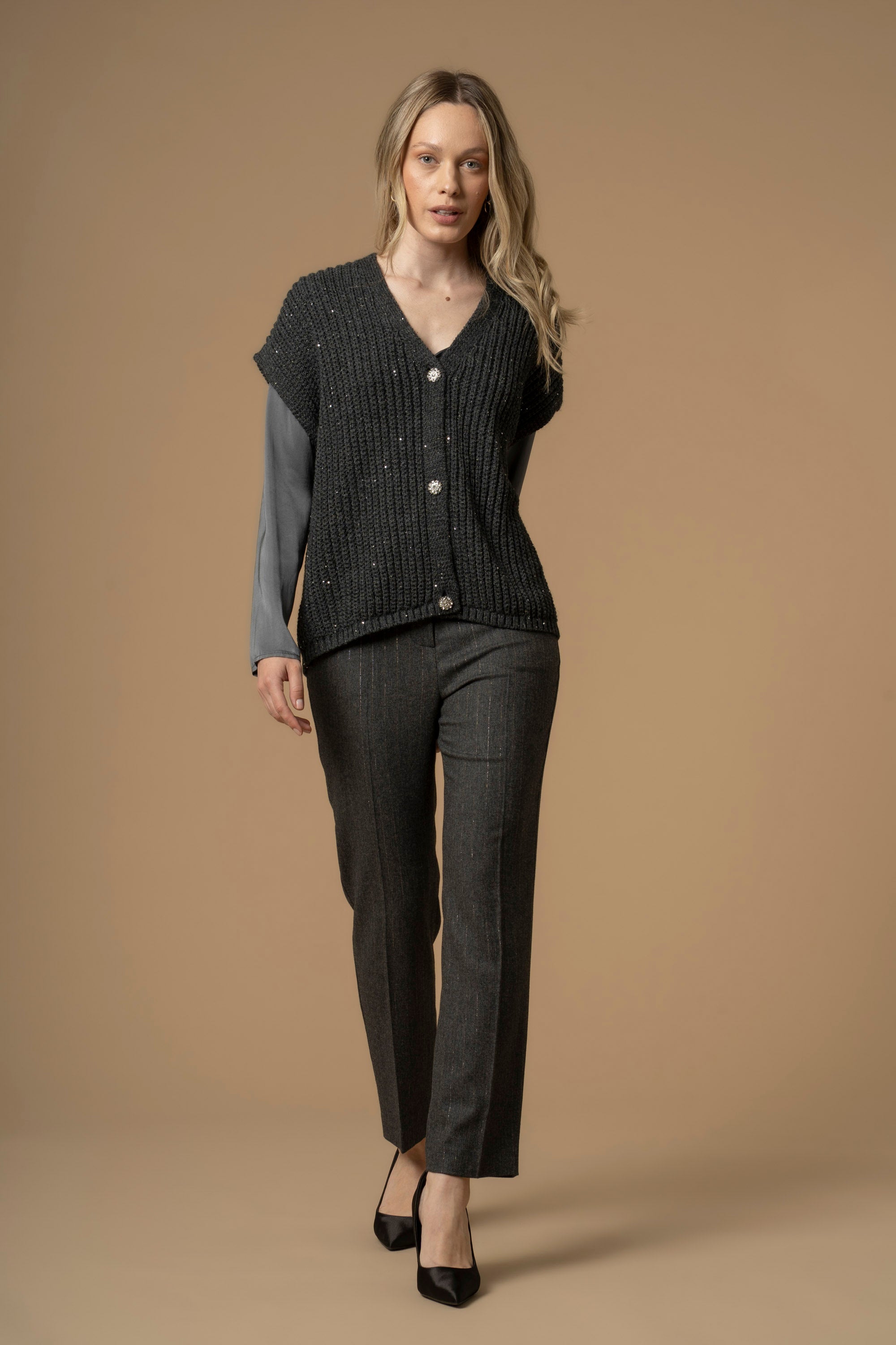 Chic sleeveless button up v neck sweater - Sweater INISIO | Kocca