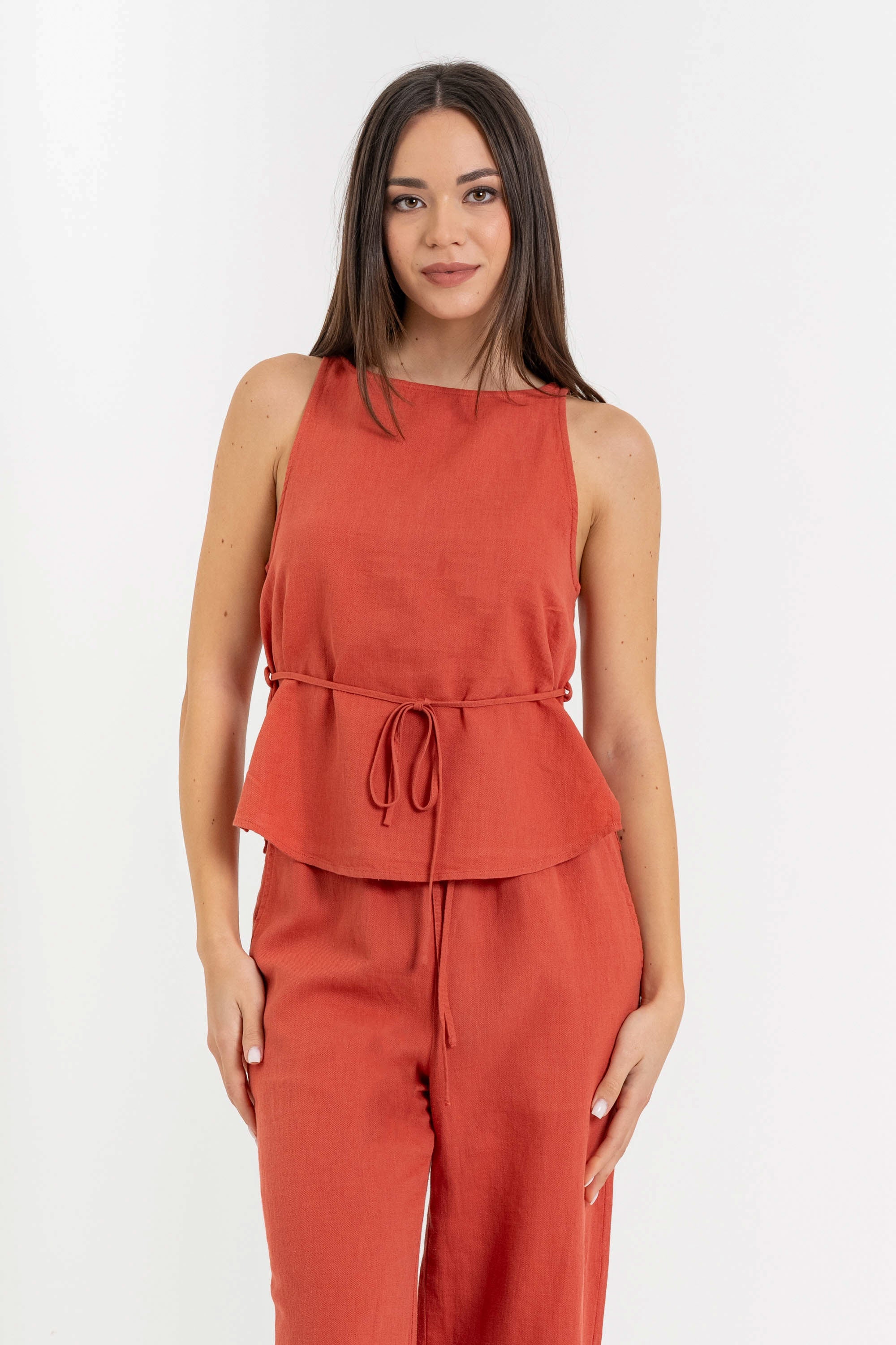 Women's sleeveless peplum top in a linen blend with a belt - Skirt