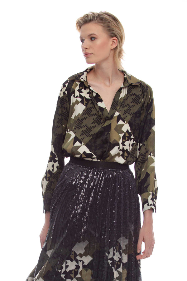 Long-sleeved camouflage-patterned blouse - Blouse BURIN