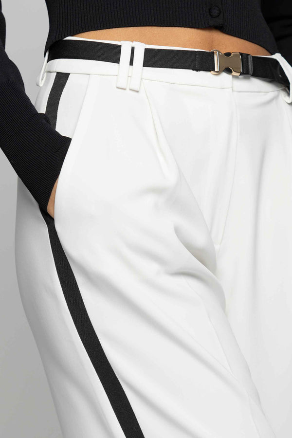 Élégant pantalon plissé avec ceinture et boucle - Pantalon BIPAL