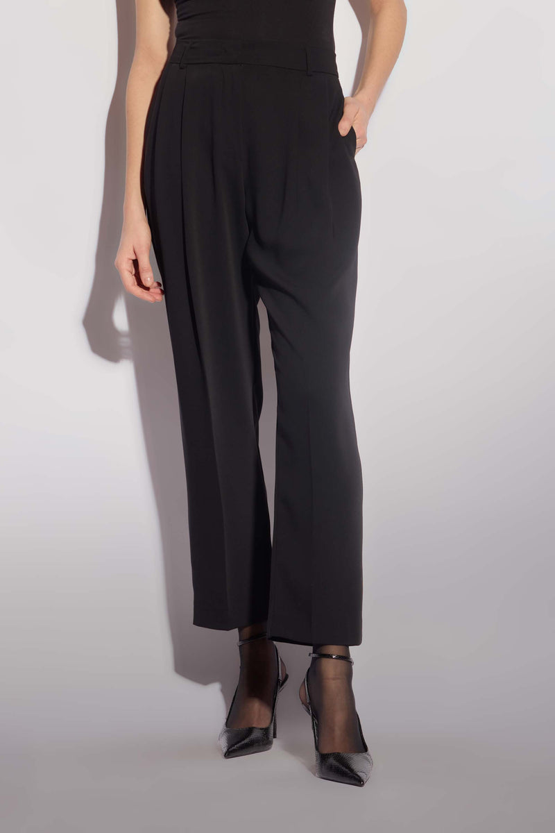 Elegant pleated trousers with pockets - Trousers ISIDOR