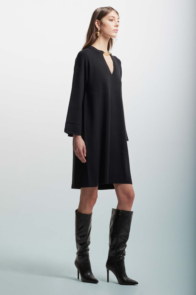 Knitted dress with a V-neckline - Dress In Sweater IRES