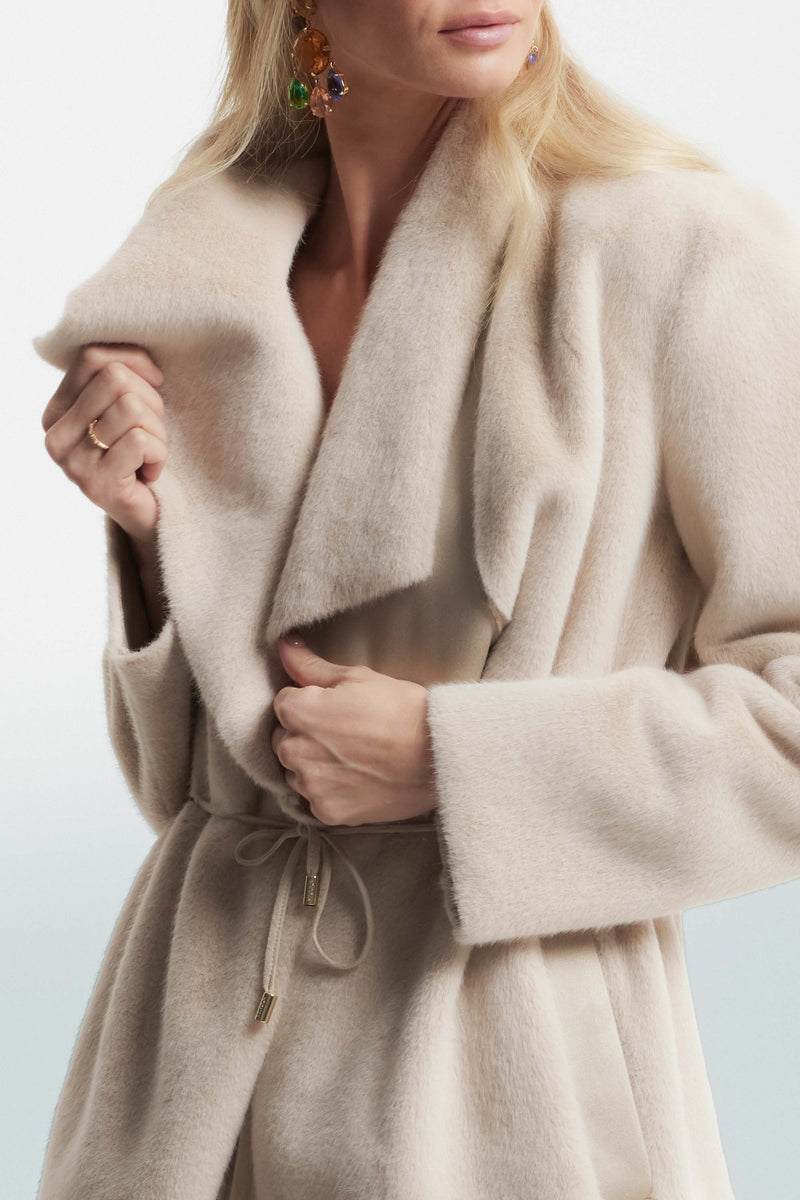 Sheepskin coat with a button and drawstring - Coat THESI