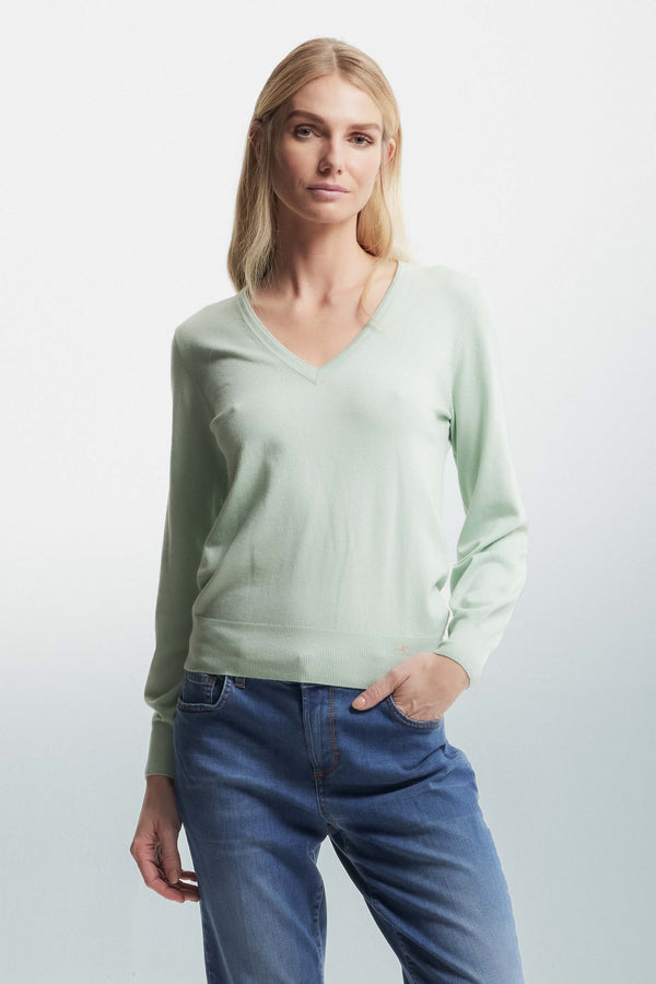 Beautiful jumper with a V-neckline - Sweater VURRIK