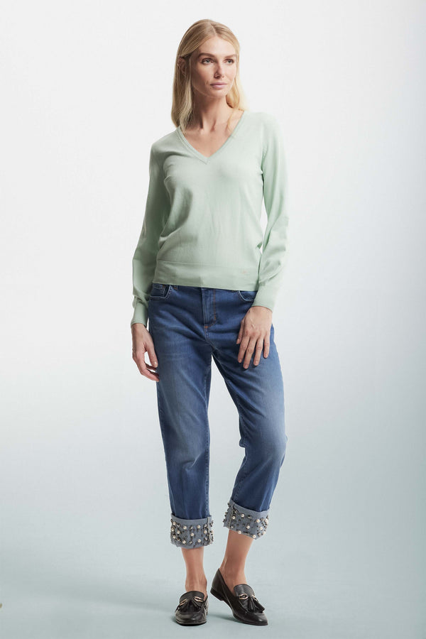 Beautiful jumper with a V-neckline - Sweater VURRIK