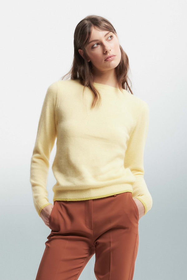 Minimalist jumper made from wool - Sweater BAYLEE