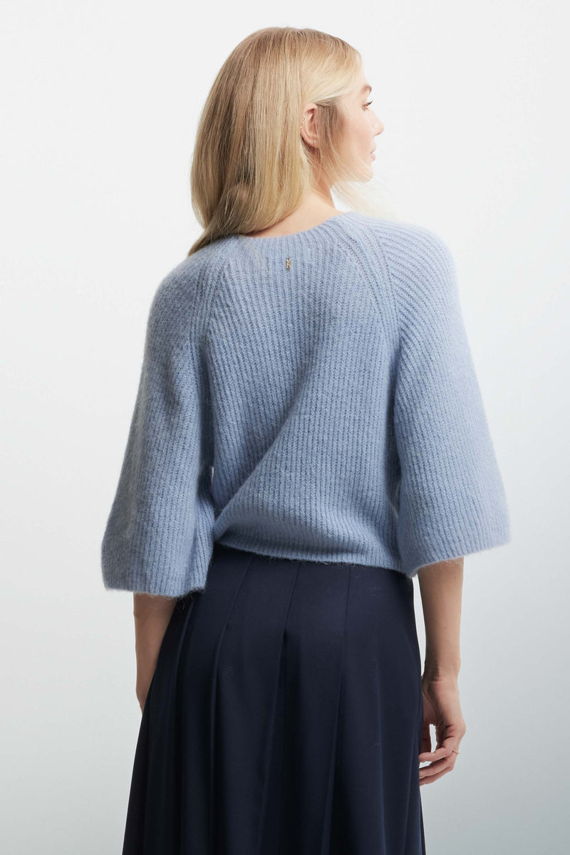 Striking jumper with wide sleeves - Sweater AUDIA