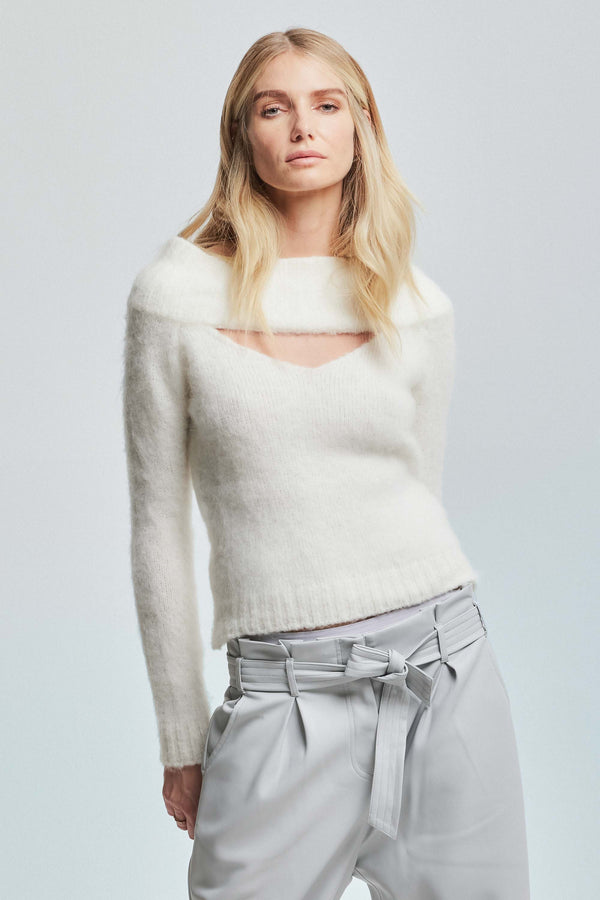 Jumper with a cut-out at the neckline - Sweater KESIRA