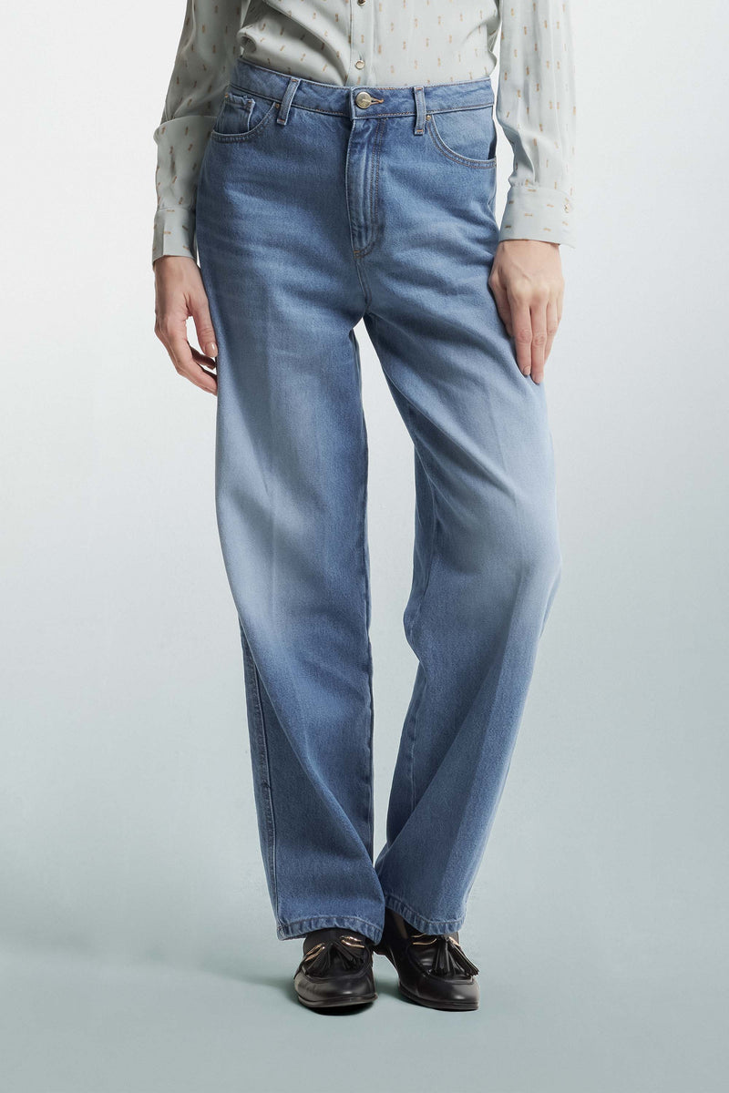 Straight leg jeans in stone-washed denim - Jeans LUCRECIA