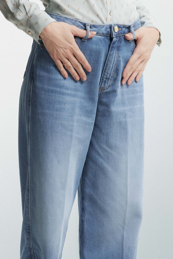 Straight leg jeans in stone-washed denim - Jeans LUCRECIA