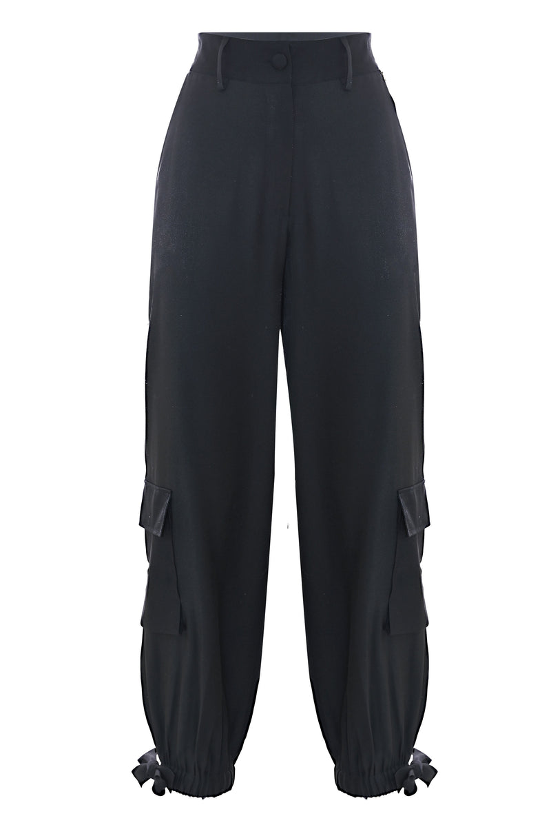 Trousers with large pockets and a drawstring - Trousers ALAE