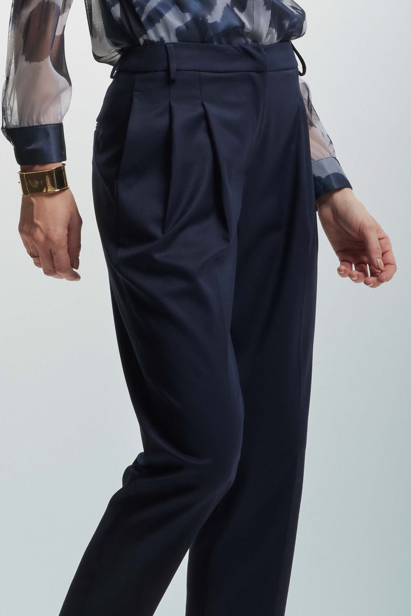 Women's plain trousers with pleats - Trousers BAETIS