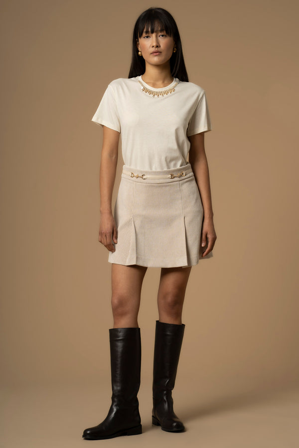 Relaxed chic short ribbed lightly creased skirt - Skirt with application ARACELIA