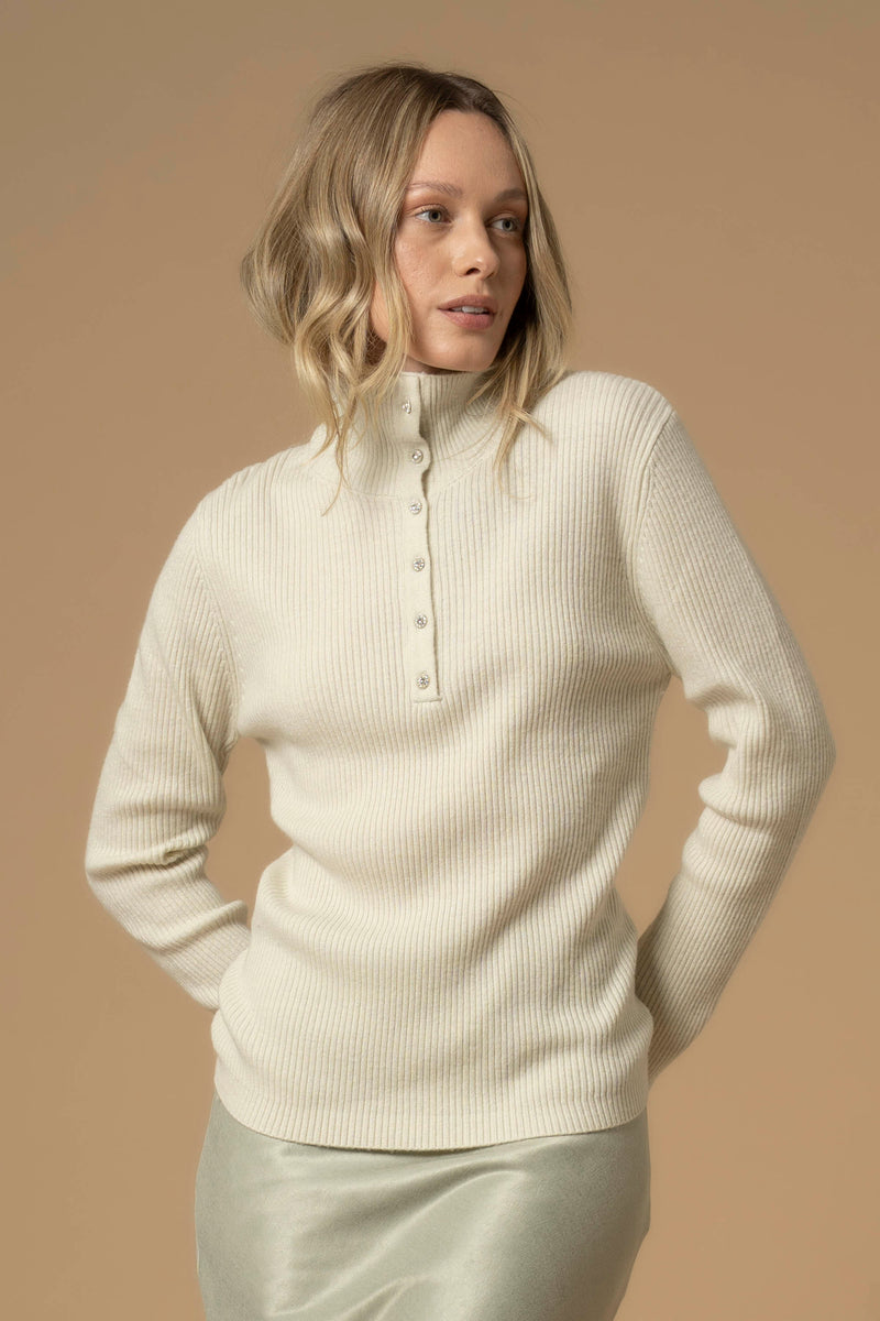 Pull col roulé avec détails boutons - Pull  M/L ENNATA