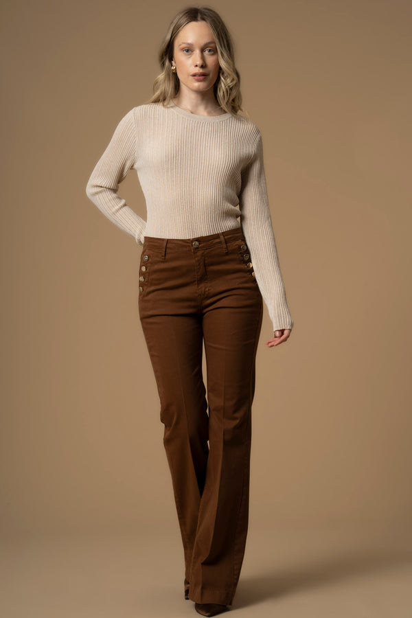 Pantalón acampanado con detalles de botones - Pantalon COLOR ROONEY