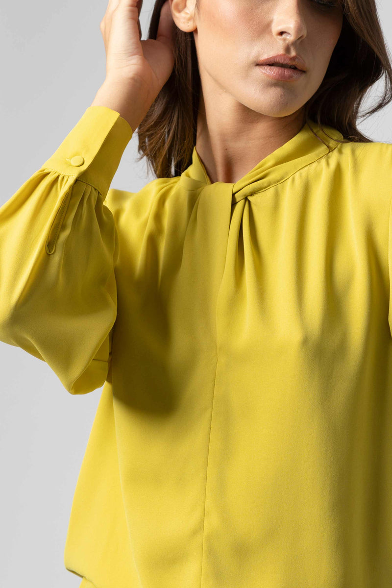 Blusa con scollo rotondo - Blouse MIENNX