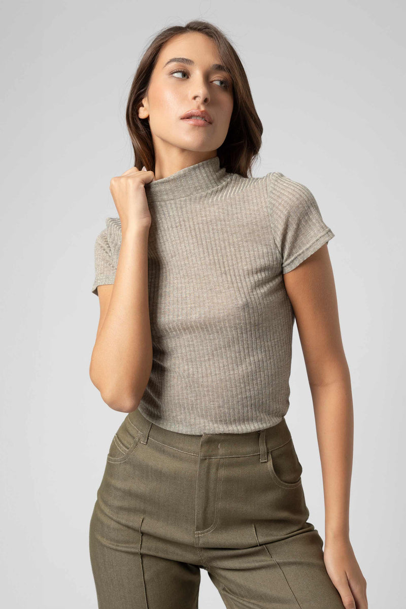 T-shirt a costine con collo alto - T-shirt IDSIX