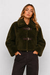 Veste femme en fausse fourrure avec col ample et boucles - Veste KEMENA
