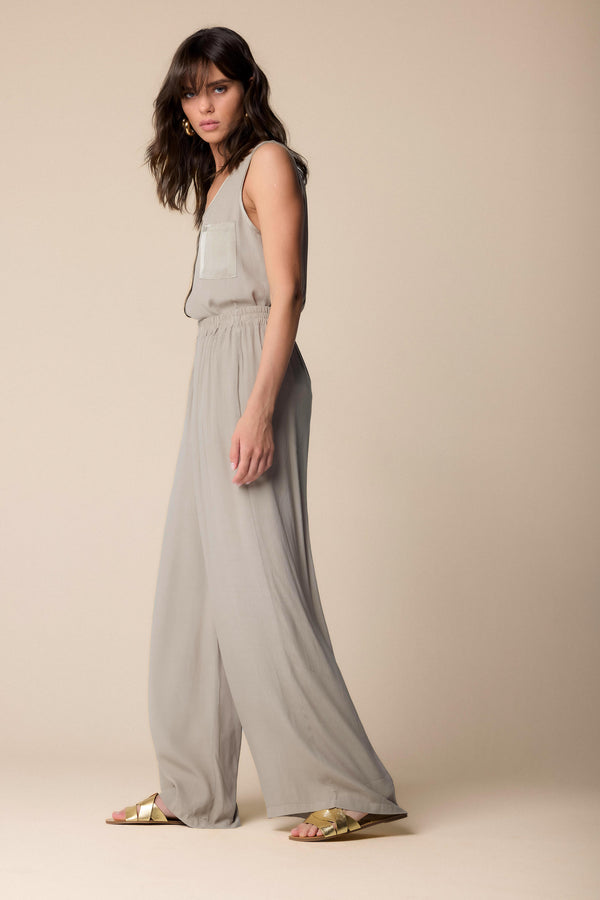 flowing grey trousers with pleated waist detailing - Trousers  ICARO