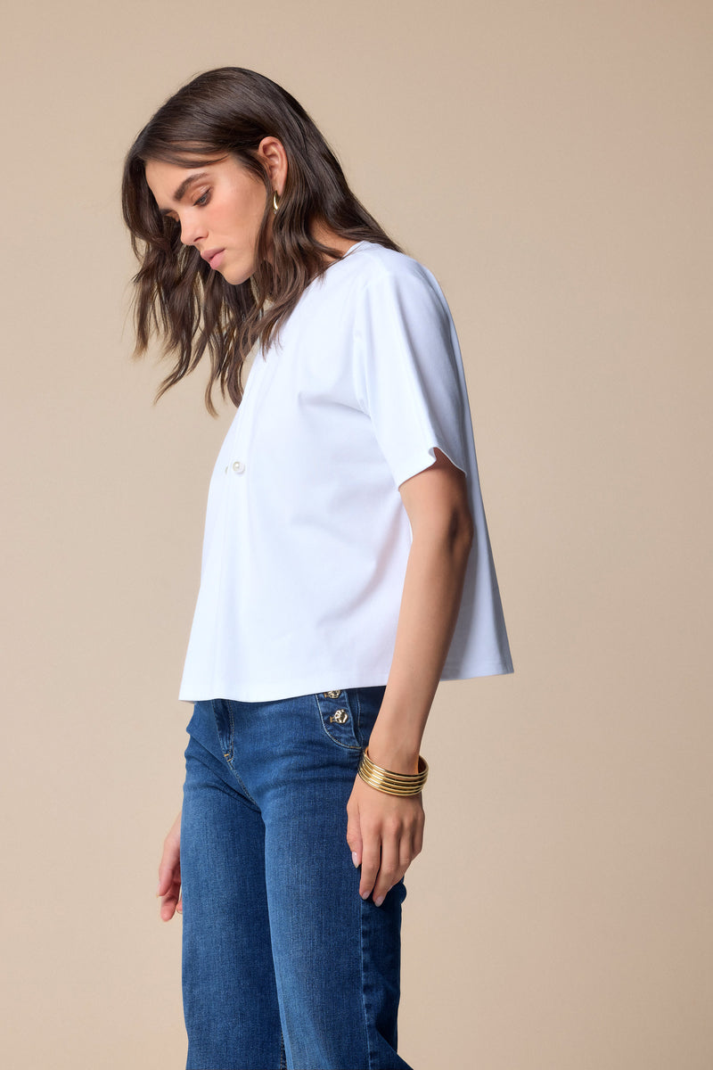 Classic chic white t-shirt with twist - T-shirt FILEA