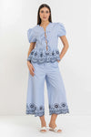 Blusa da donna a righe con maniche a sbuffo e orlo ricamato - Blusa MIRANAX