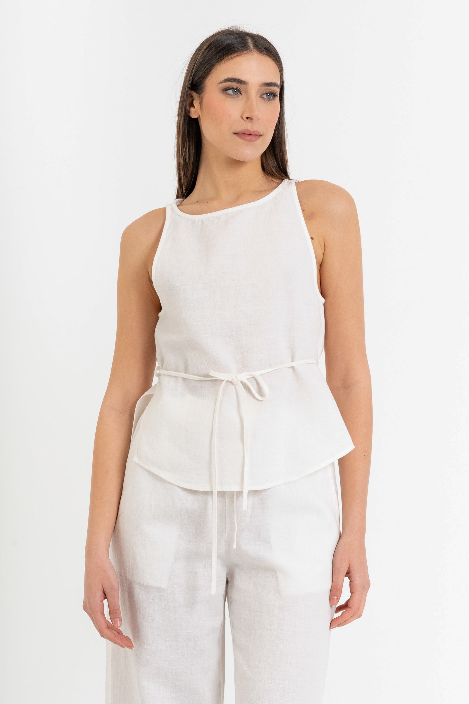 Women's sleeveless peplum top in a linen blend with a belt - Skirt