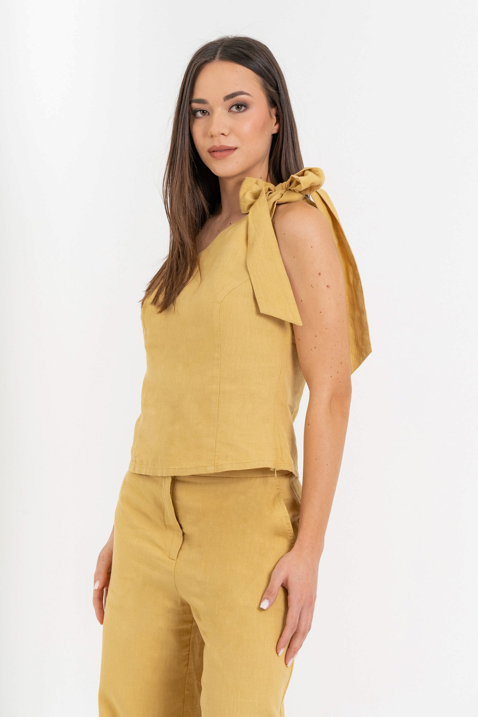 One-shoulder top with a bow in linen, cotton and ramie - Top