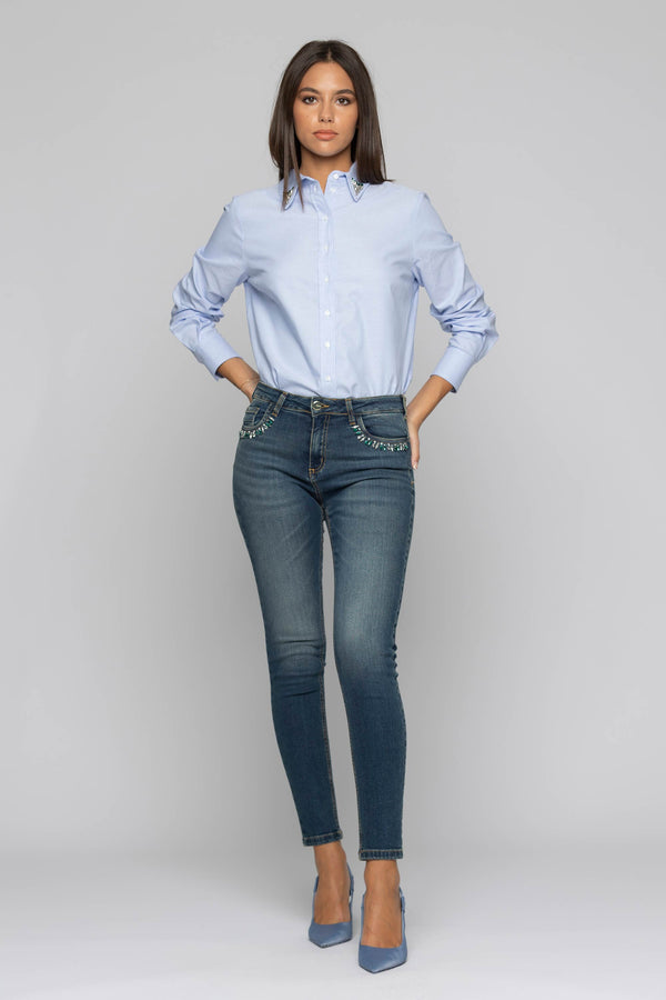 Jeans elasticizzati con applicazione strass sulle tasche - Pantalone Denim Applicazione BACKUP