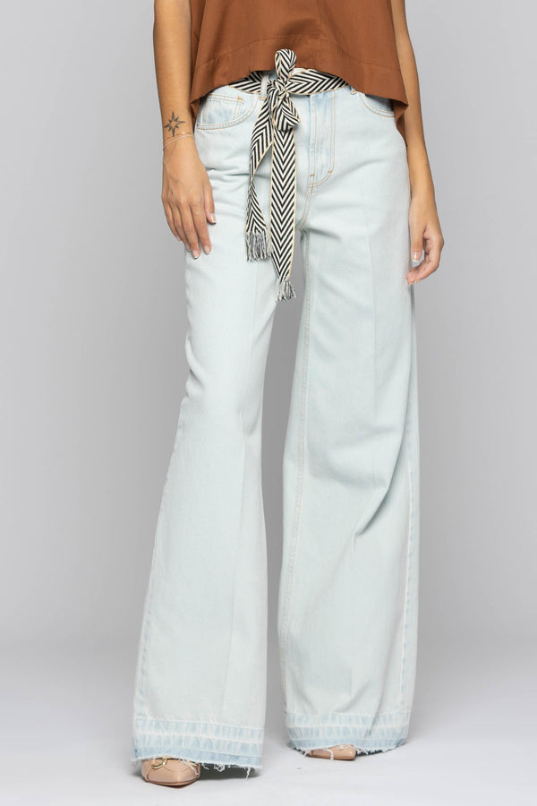 Wide-leg jeans with a matching patterned belt - Jeans BETTY